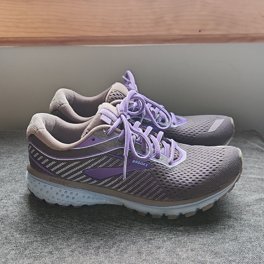 Brooks Women's Athletic Shoes - Lavender and Taupe